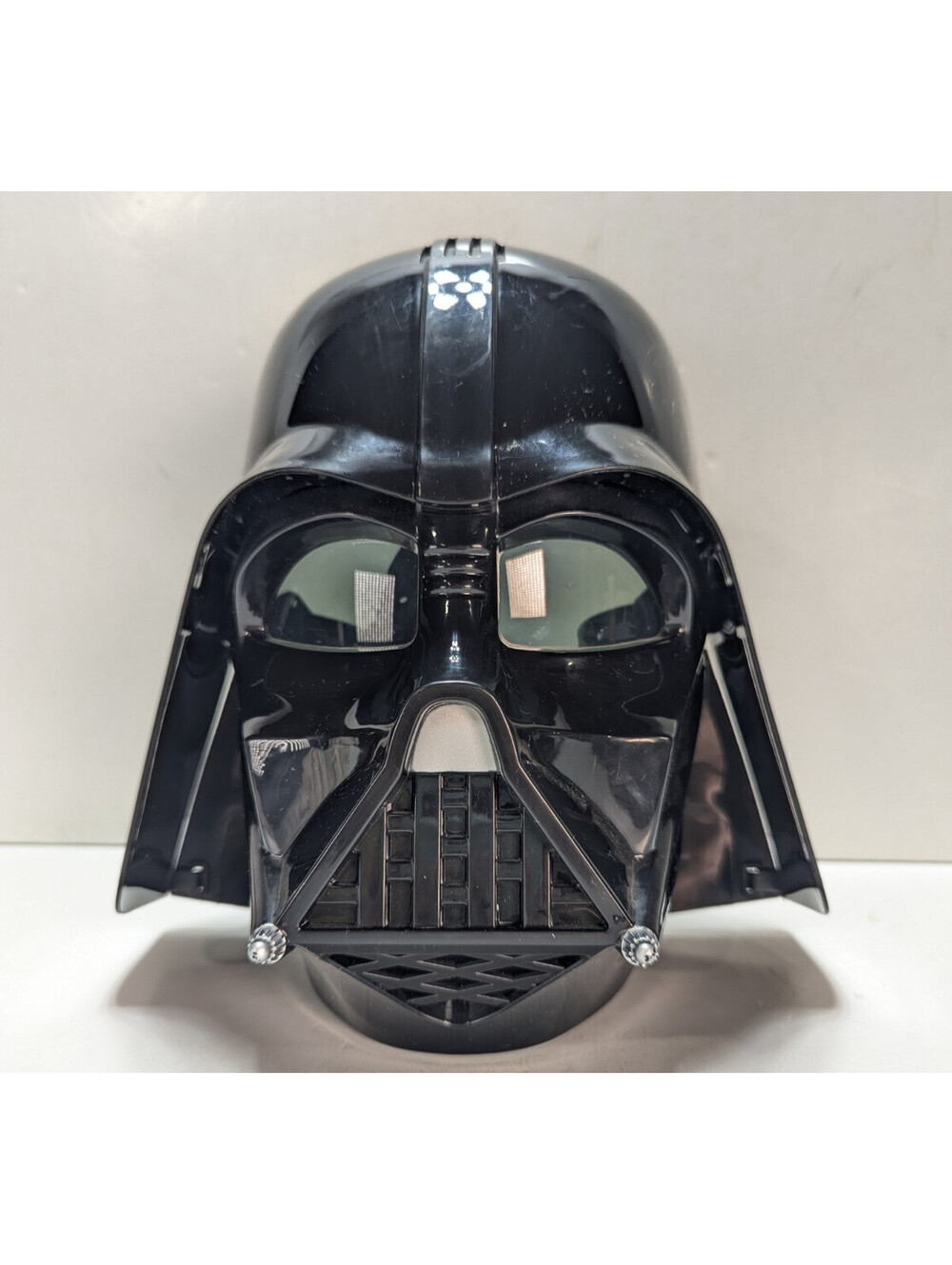 Star Wars Darth Vader Voice Changing Helmet Mask 2014 Disney WORKS Halloween